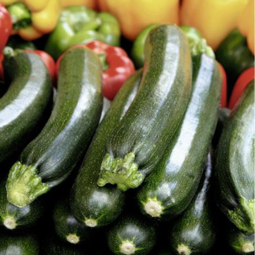 Zucchini, Paprika und Peperoni