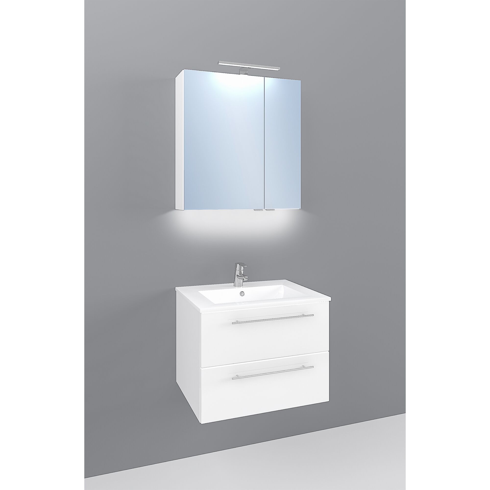 Weißer Waschplatz mit Spiegelschrank