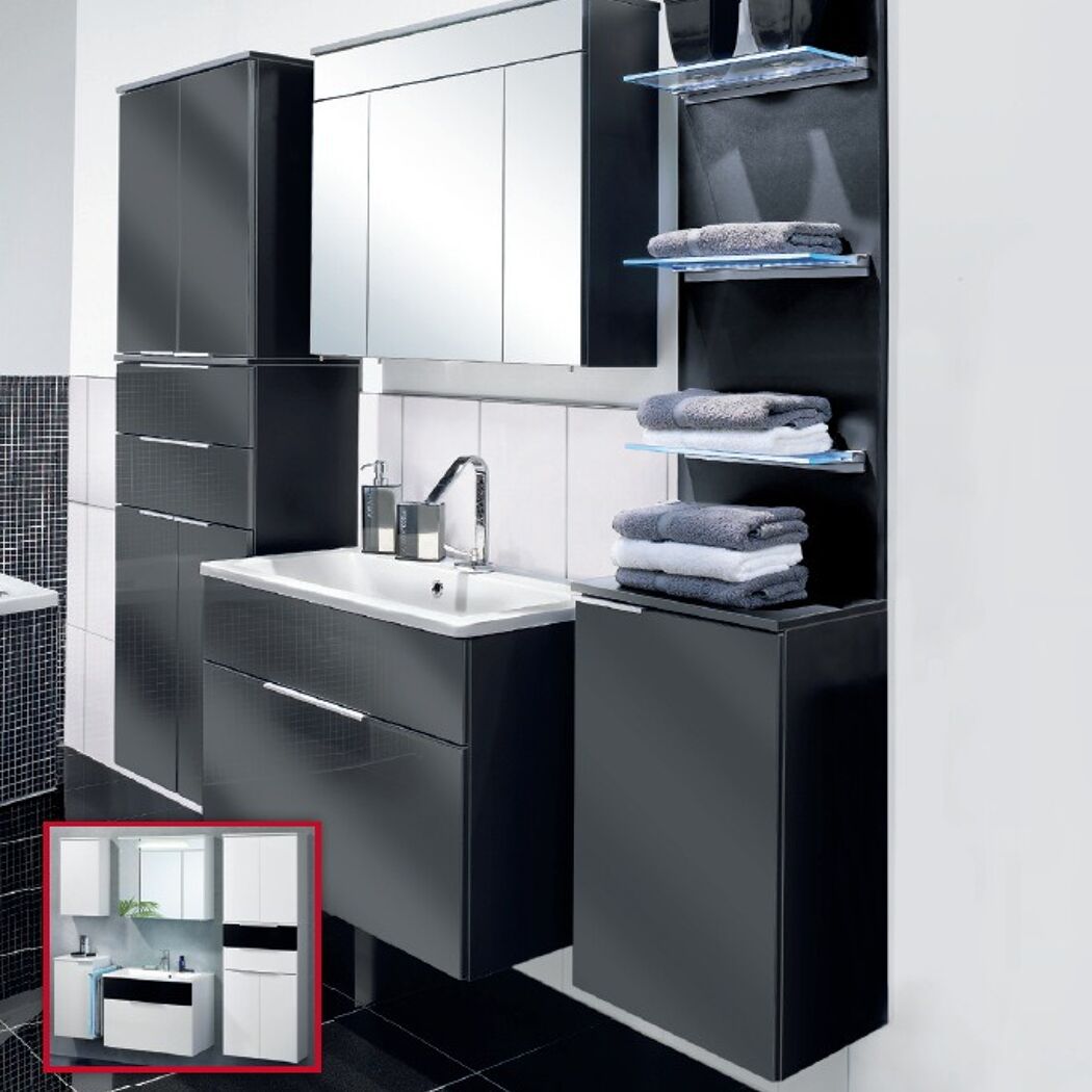 Schwarzes Badezimmermöbel-Set mit Handtüchern