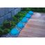Blaue Solar-Bodenleuchten im Garten