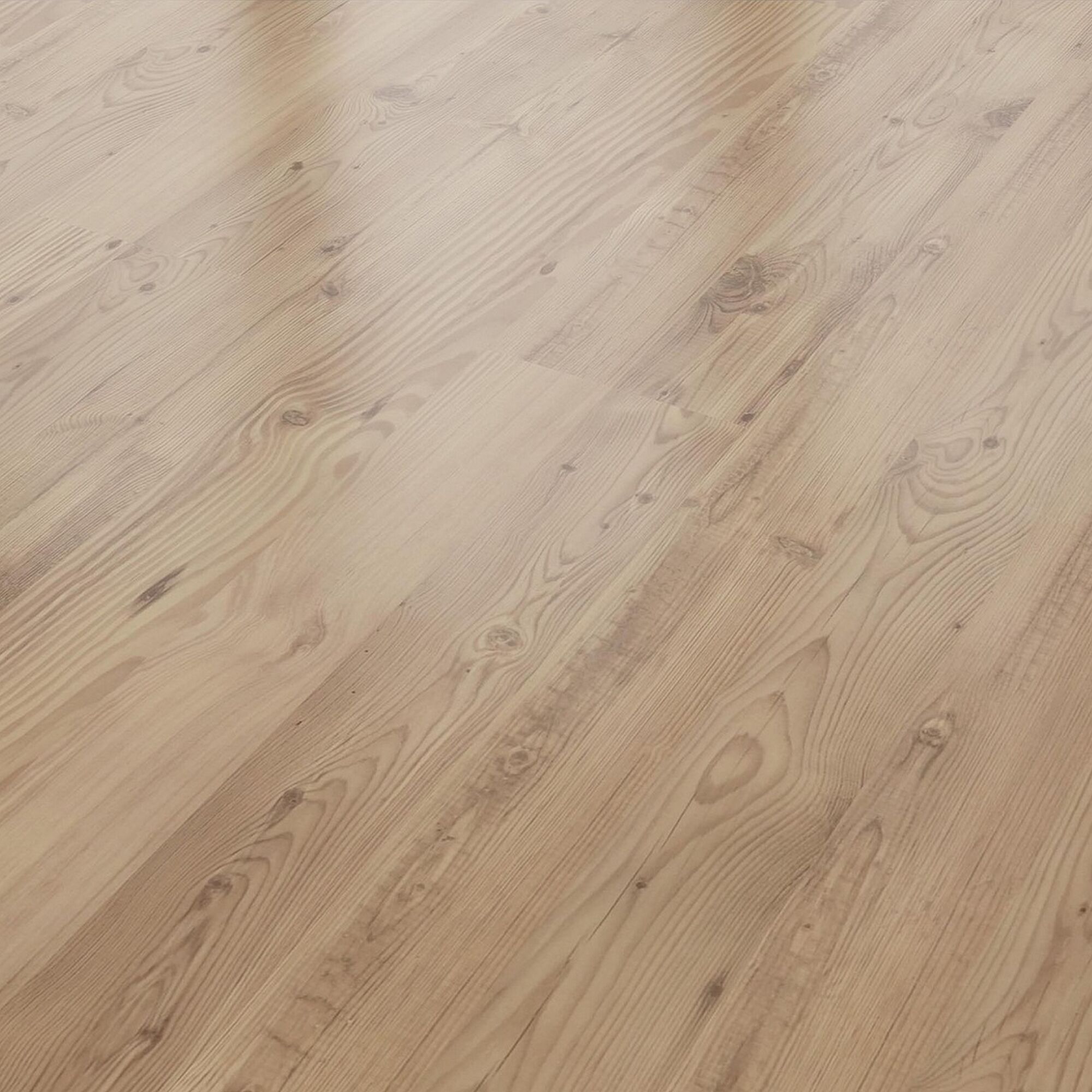 Helles Laminat in Pinie Landhausdiele