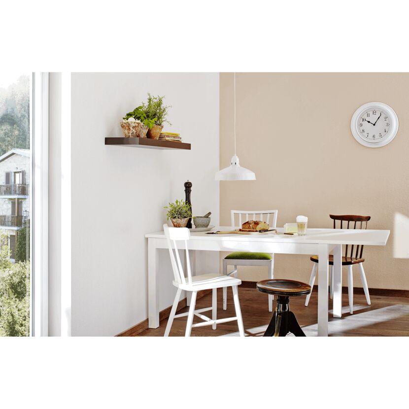 Esszimmer mit beiger Wandfarbe "Cafe au lait"