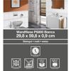 Badezimmer mit weißen Wandfliesen